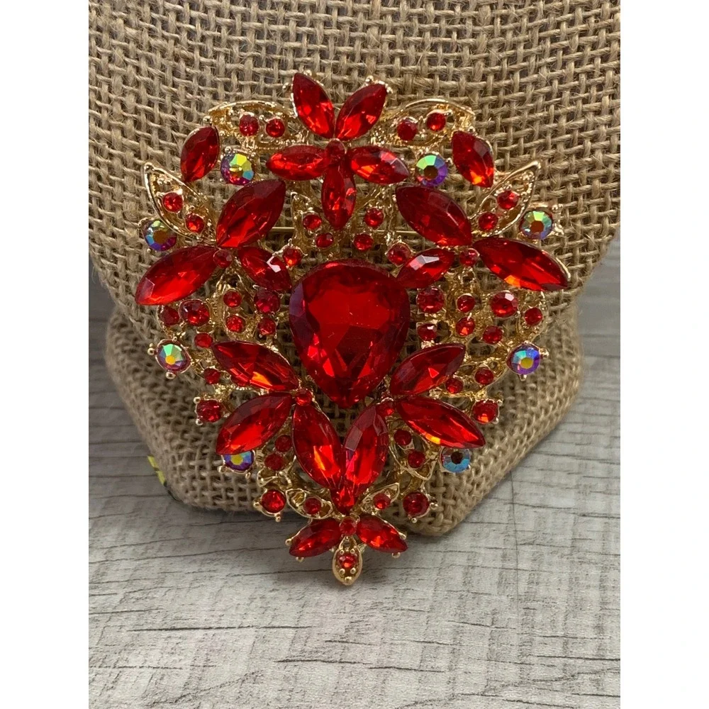 Set of 3 Red Rhinestone Gold Tone‎ Filigree Brooches Floral Heart Crystal Pins